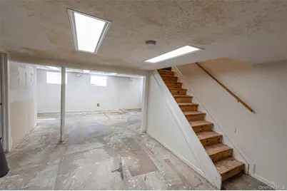 3250 Sunrise Highway, East Islip, NY 11730 - Photo 20