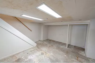 3250 Sunrise Highway, East Islip, NY 11730 - Photo 22