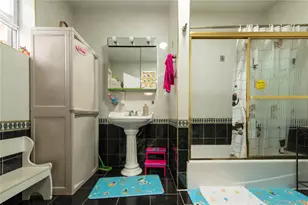 157-15 Oak Ave, Flushing, NY 11355 - Photo 12
