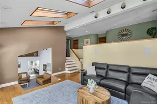 288 Bow Dr, Smithtown, NY 11787 - Photo 18