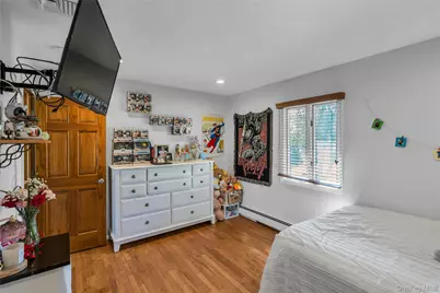 288 Bow Drive, Smithtown, NY 11787 - Photo 24