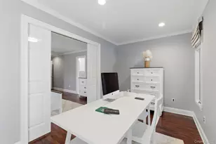 28 Manchester Ln, Stony Brook, NY 11790 - Photo 18