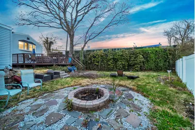 105 Thomas Place, Bellmore, NY 11710 - Photo 30