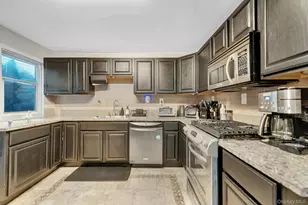 105 Thomas Pl, Bellmore, NY 11710 - Photo 14