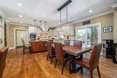 121 Harvard Avenue, Rockville Centre, NY 11570 - Photo 16