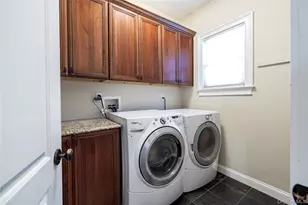 121 Harvard Ave, Rockville Centre, NY 11570 - Photo 20