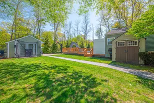 763 Pat Dr, West Islip, NY 11795 - Photo 20