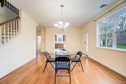 26 Halley Court, Poughkeepsie, NY 12601 - Photo 8