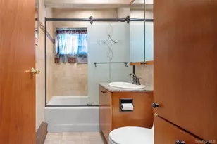 2 Bent Ln, Levittown, NY 11756 - Photo 20