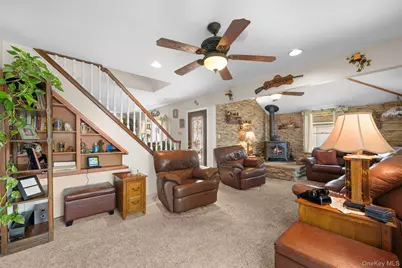 2 Bent Lane, Levittown, NY 11756 - Photo 14