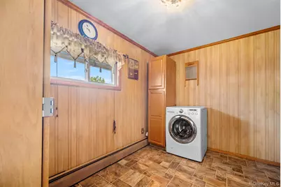 2 Bent Lane, Levittown, NY 11756 - Photo 22