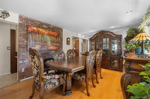 2 Bent Ln, Levittown, NY 11756 - Photo 10