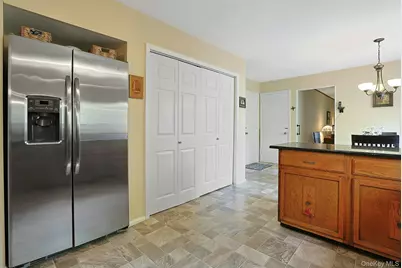 110 Eastview Drive, Valhalla, NY 10595 - Photo 14