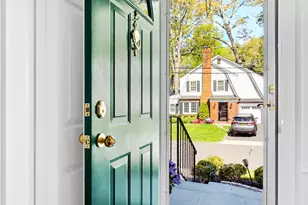 182 Ryder Rd, Manhasset, NY 11030 - Photo 2