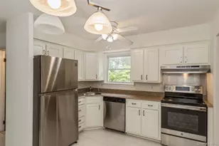 22 Central St, Huntington, NY 11743 - Photo 14