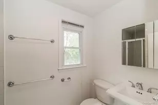 22 Central St, Huntington, NY 11743 - Photo 18