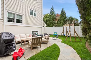 51 Wallace St, Tuckahoe, NY 10707 - Photo 2
