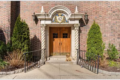 42 Pondfield W #6D, Bronxville, NY 10708 - Photo 1