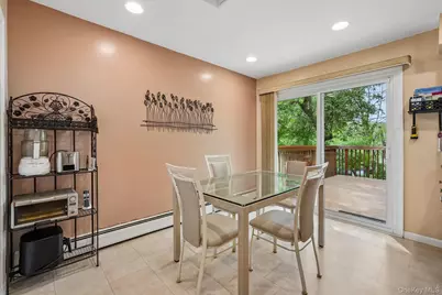 7 Maplewood Lane, New City, NY 10956 - Photo 10