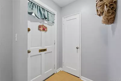 17 Fieldstone Drive #153, Hartsdale, NY 10530 - Photo 2