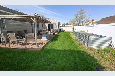 582 Western Park Drive, West Hempstead, NY 11552 - Photo 28
