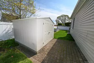 582 Western Park Dr, West Hempstead, NY 11552 - Photo 26