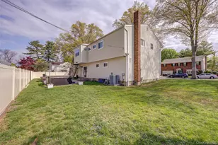 55 Duncan Dr W, Westbury, NY 11590 - Photo 36
