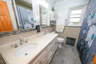 85 Hinsdale Ave, Floral Park, NY 11001 - Photo 14