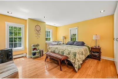 456 Saddle River Road, Airmont, NY 10952 - Photo 16