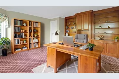 695 Hunt Lane, Manhasset, NY 11030 - Photo 8