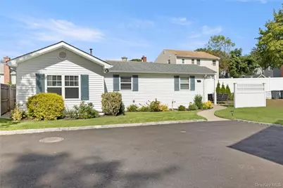 13 Tildean Lane, Bayville, NY 11709 - Photo 2