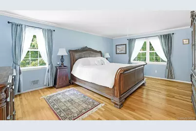 116 Burns Place, Briarcliff Manor, NY 10510 - Photo 16