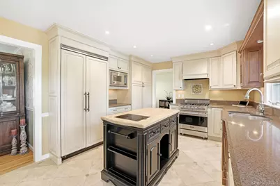 116 Burns Place, Briarcliff Manor, NY 10510 - Photo 12