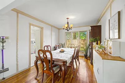 105 Serpentine Lane, Albertson, NY 11507 - Photo 10