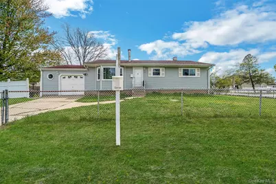 206 Prospect Place, Bay Shore, NY 11706 - Photo 1