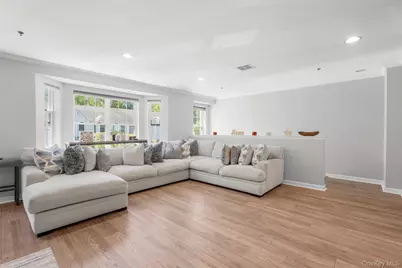 355 Old Tarrytown Road Road #408, White Plains, NY 10603 - Photo 6