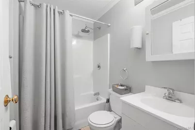 355 Old Tarrytown Road Road #408, White Plains, NY 10603 - Photo 14