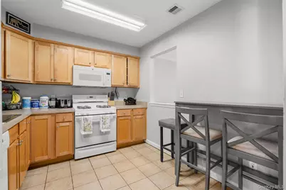 355 Old Tarrytown Road Road #408, White Plains, NY 10603 - Photo 12