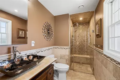 48 Davison Lane E, West Islip, NY 11795 - Photo 22