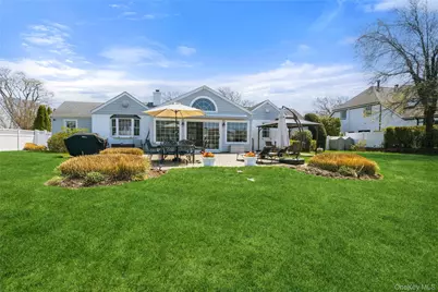 48 Davison Lane E, West Islip, NY 11795 - Photo 36