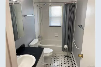 124 Chelsea Avenue, West Babylon, NY 11704 - Photo 4