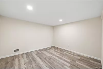 110 Heyward Street, Brentwood, NY 11717 - Photo 24