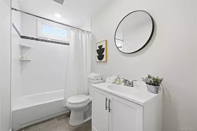 110 Heyward Street, Brentwood, NY 11717 - Photo 14
