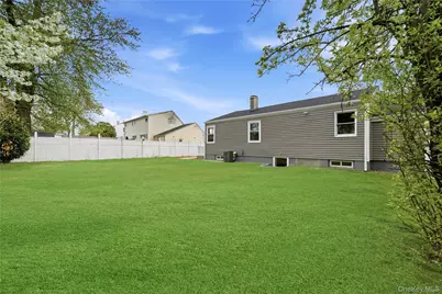 110 Heyward Street, Brentwood, NY 11717 - Photo 28