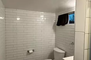 18 Manhattan Pl, Huntington, NY 11743 - Photo 14