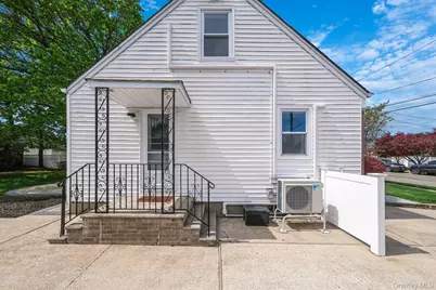 26 Bogart Street, Huntington Station, NY 11746 - Photo 36