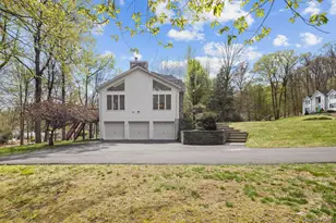 150 Trails End, New City, NY 10956 - Photo 2