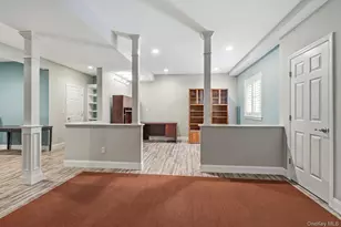 48 Augusta Dr, Medford, NY 11763 - Photo 22