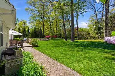 136 Devonshire Road, Larchmont, NY 10538 - Photo 32