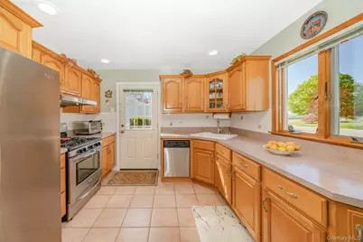 18 Byron Road, Commack, NY 11725 - Photo 14